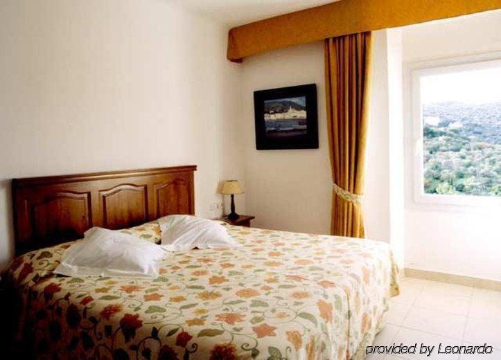 Hotel Rocamar Cadaques Room photo